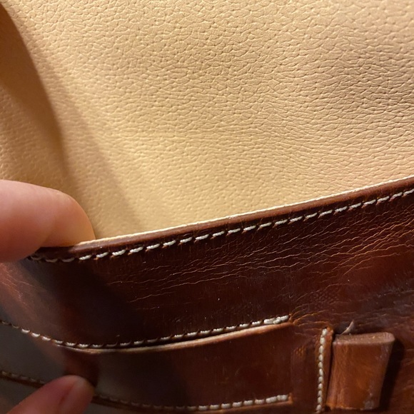 🥀Genuine Roots Leather Purse - Picture 2 of 4